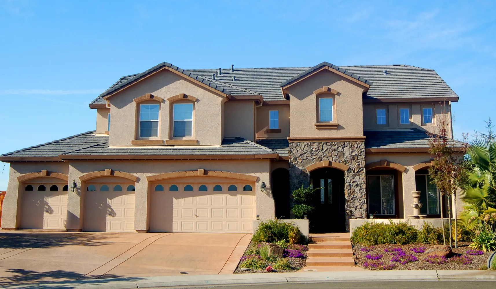 Custom home building project in Los Angeles with a luxury two-story home exterior