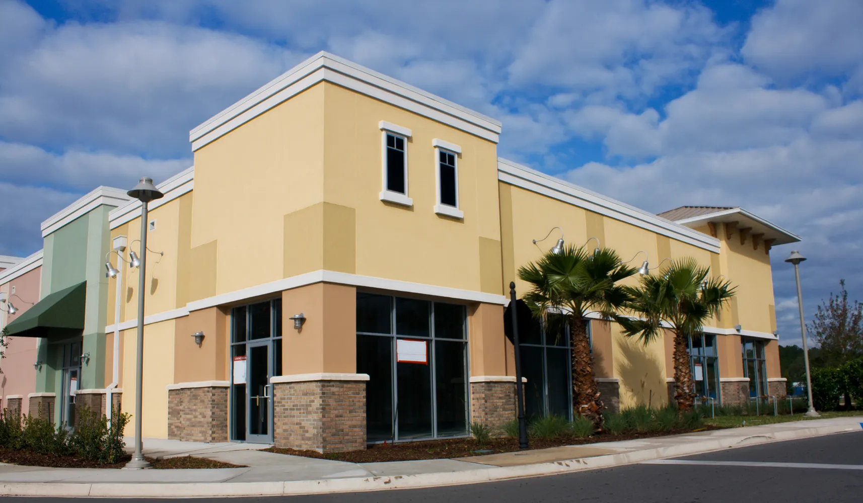 Commercial building construction in Los Angeles with retail store exterior