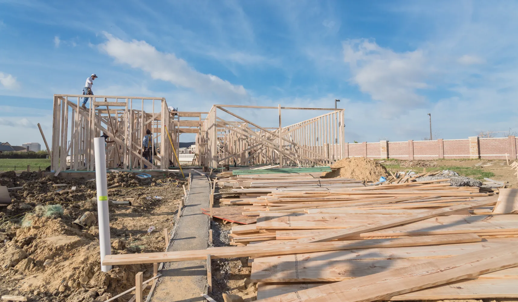 Custom home building in Los Angeles with wood framing for a new house